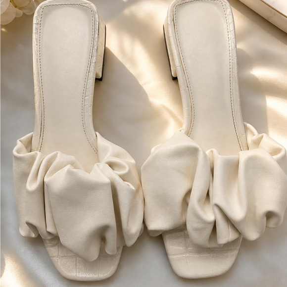 Circus by Sam Edelman Shoes - Circus by Sam Edelman Cream Ruched Slide Mules